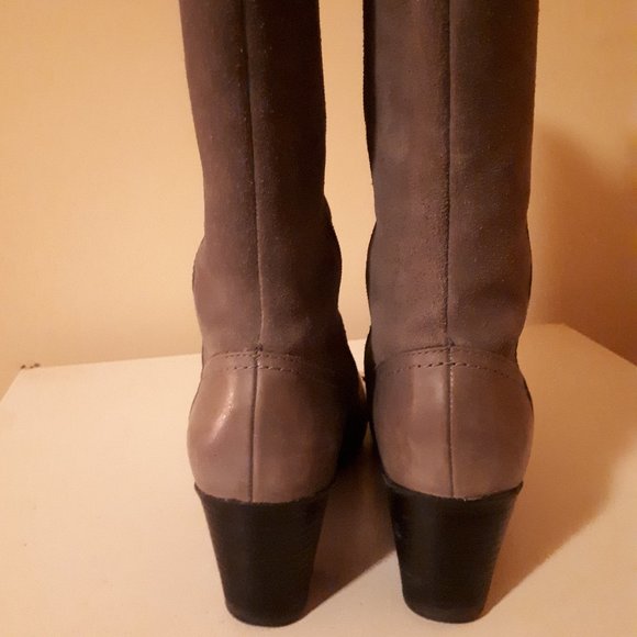 Clark's Leather Boots - Picture 2 of 4